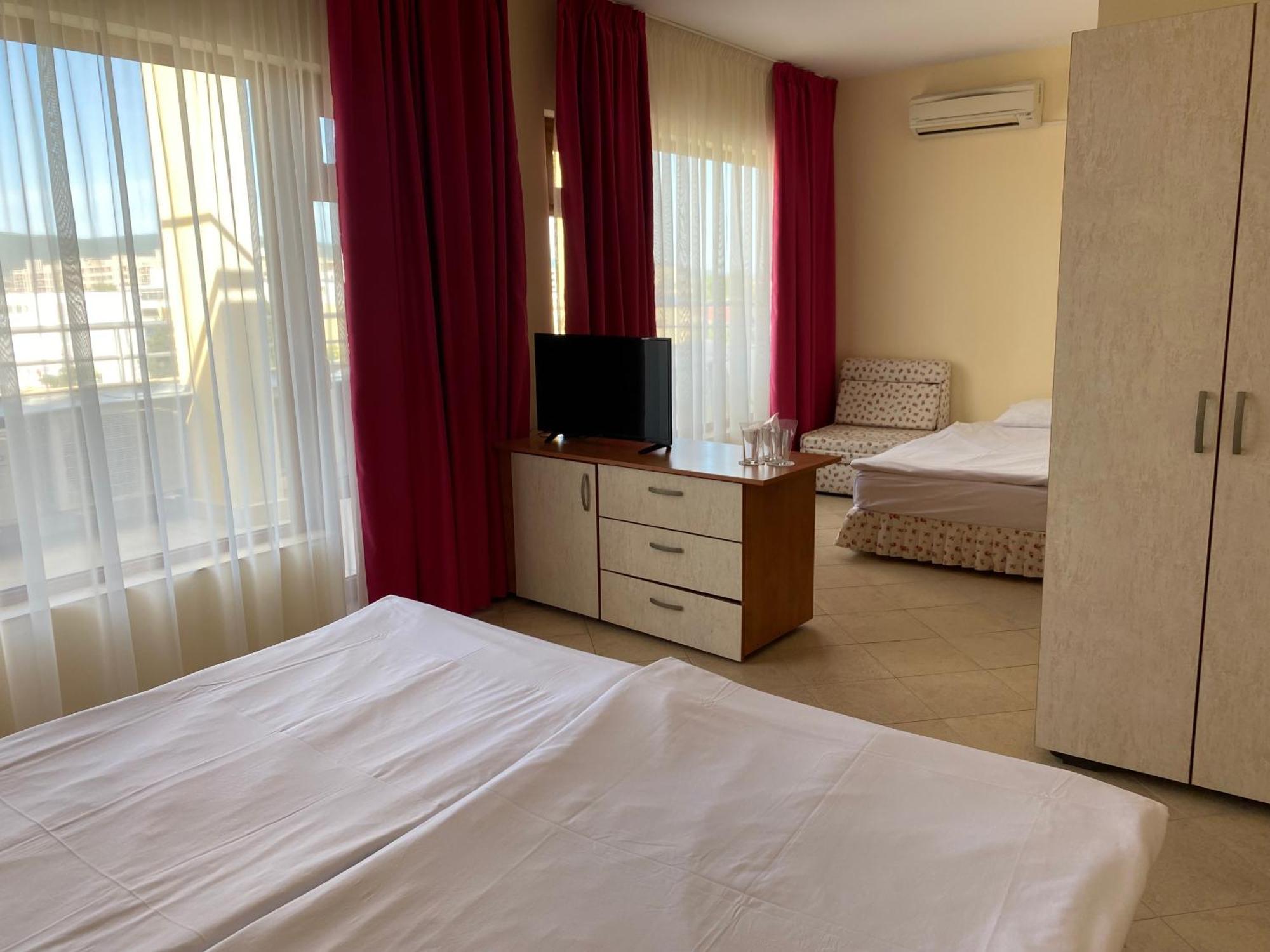 Hotel Atol Slantschew brjag Exterior foto