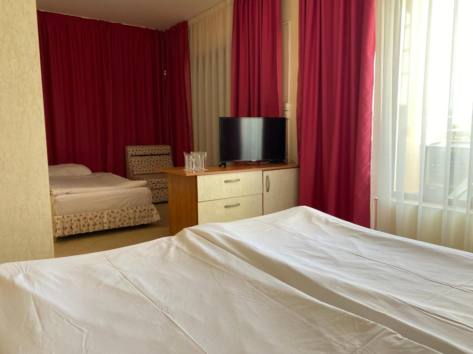 Hotel Atol Slantschew brjag Exterior foto