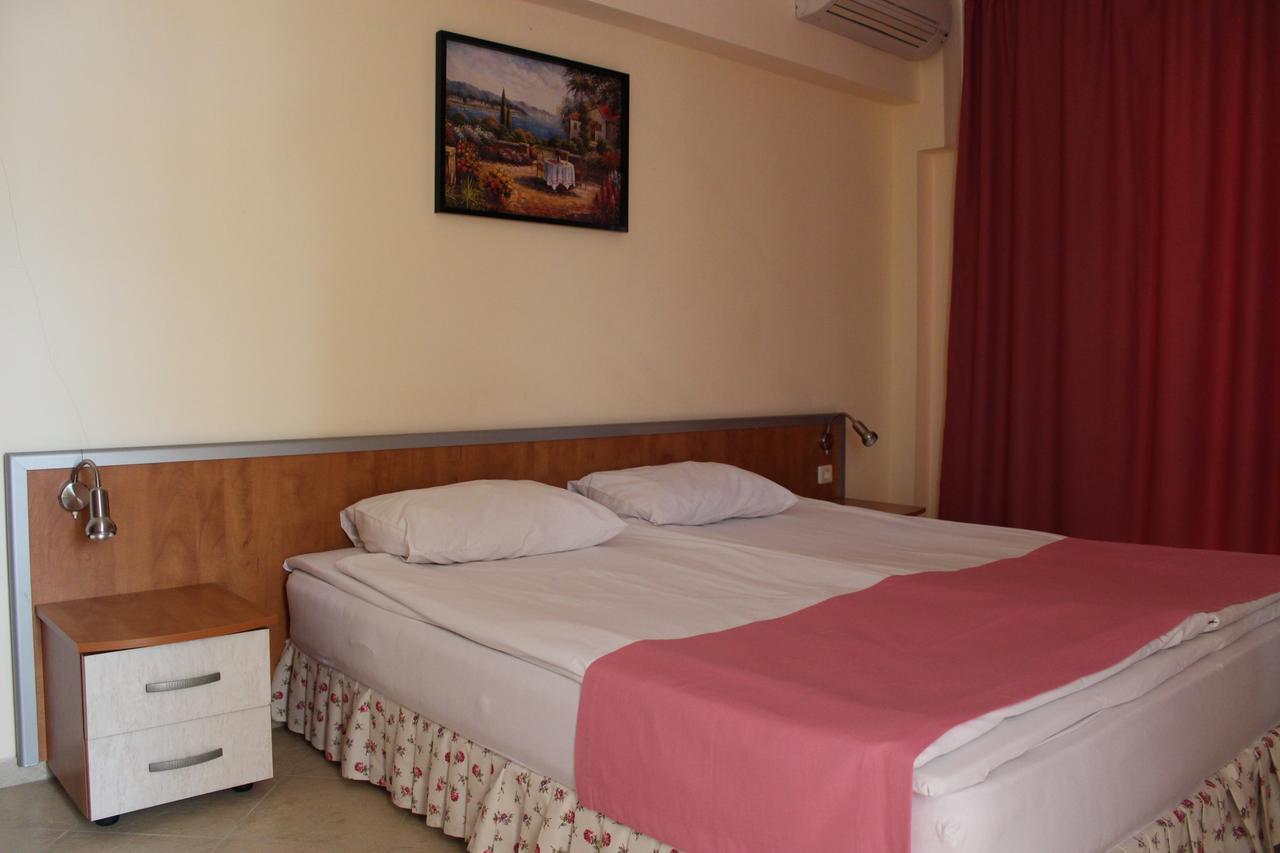 Hotel Atol Slantschew brjag Exterior foto